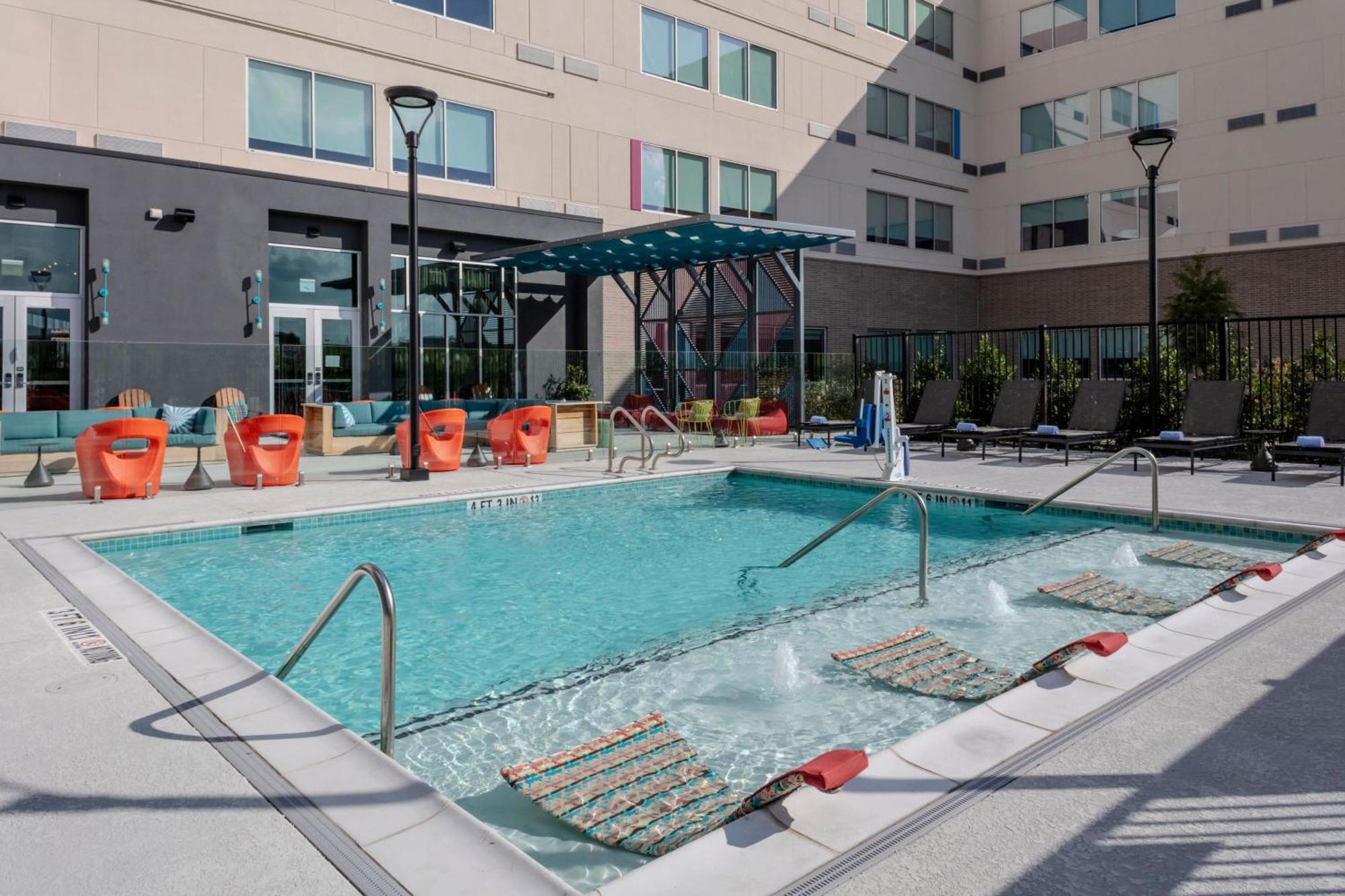 Aloft Dallas Arlington South Exterior foto